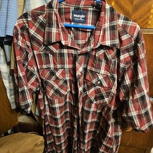 Wrangler Men's Casual Red and Black Plaid Shirt